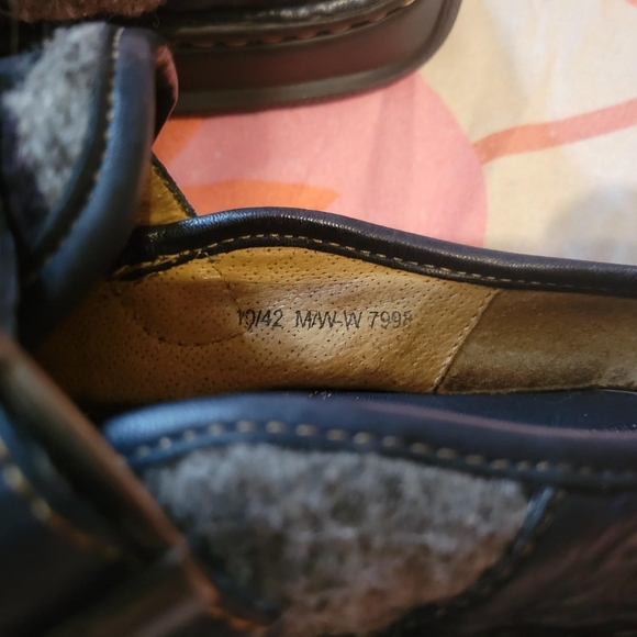 Sold - Picture 3 of 4